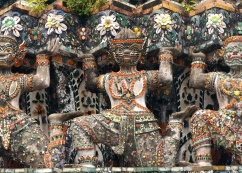 More Wat Arun details