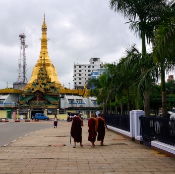 Approaching the Sule Pagoda